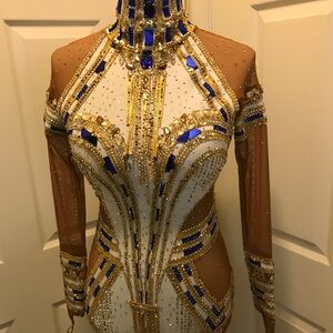 Show Swarovski suit , party salsa hustle art dress up